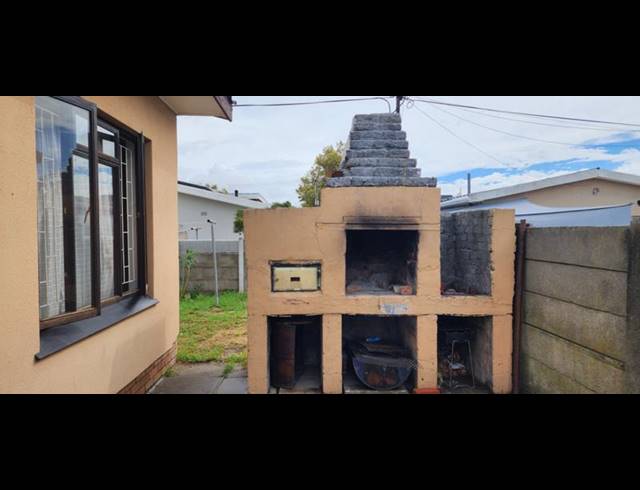 3 BEDROOM HOUSE FOR SALE IN PEERLESS PARK EAST